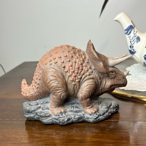 Vintage Triceratops Dinosaur Figurine Statue - Detailed Dino Decor - Picture 7 of 8